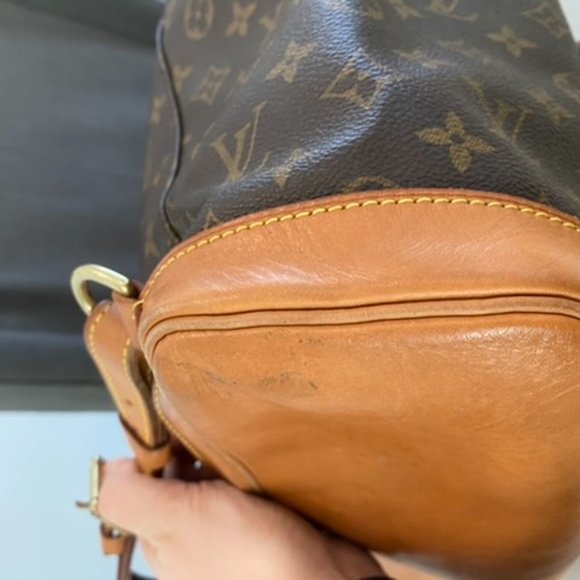 ***Authentic Louis Vuitton Montsouris GM*** - Picture 11 of 16